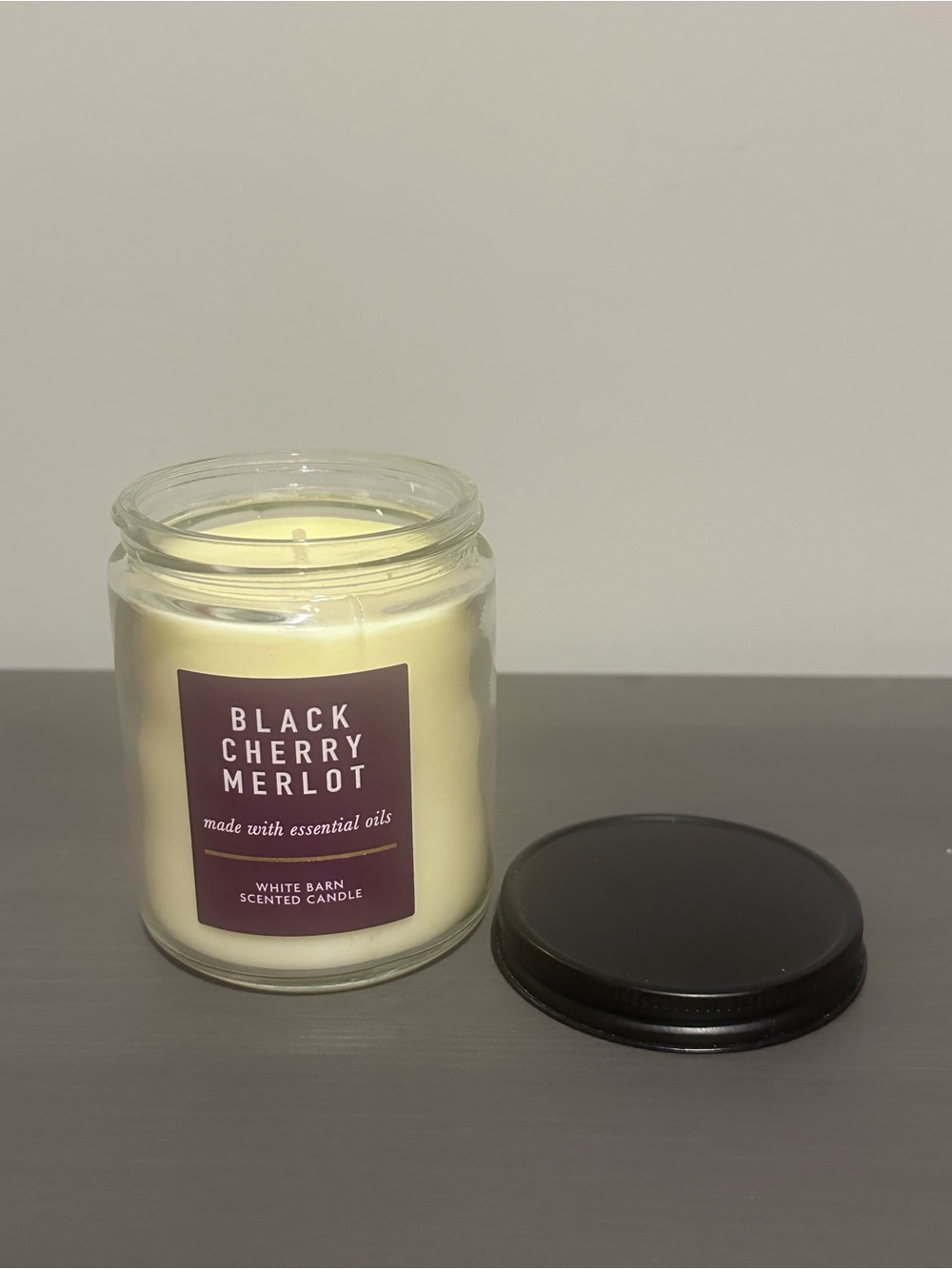 🍒 🍷 White Barn Black Cherry Merlot Single-Wick Candle - Picture 2 of 2